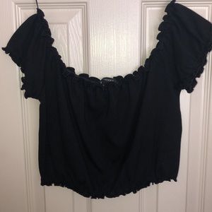 Black off-shoulders crop top🖤